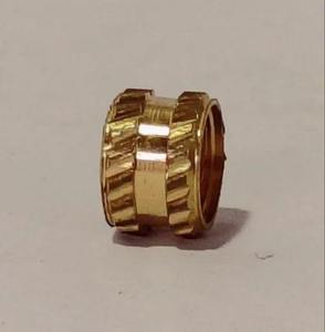 Inserts filetés en laiton de qualité commerciale Raccords à vis fiables pour usage industriel et résidentiel - Product Image 1