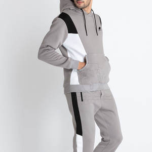 Ensembles de survêtements personnalisés pour hommes en molleton – Sweat à capuche et pantalon de survêtement deux pièces – Prix abordable - Product Image 4