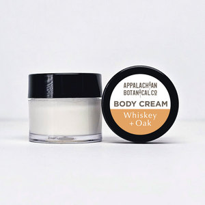 Crème corporelle fouettée ABCo Whiskey + Oak, formule botanique hydratante (4 oz) - Product Image 3