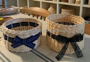 Cesta de Almacenamiento Navideña Ecológica de Ratán Verde, Rojo y Azul Natural Hecha a Mano por Sisu Handicraft - Product Image 6
