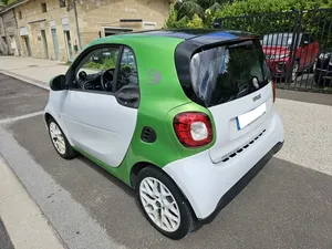 2017 S M A R TT สำหรับรถ ForTwo Coupe III (2) รุ่น ELECTRIC 60 PRIME ออปชั่นเต็มรูปแบบ พร้อมภาษีมูลค่าเพิ่ม (VAT) รถยนต์ไฟฟ้า ชาร์จเร็ว พร้อมแบตเตอรี่ลิเธียม และอุปกรณ์ชาร์จในรถ - Product Image 5