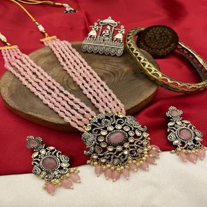 ชุดเครื่องประดับออกซิไดซ์แบบดั้งเดิมของอินเดียสำหรับผู้หญิงเครื่องประดับชาติพันธุ์สำหรับเทศกาลงานปาร์ตี้และชุดสวมใส่ประจำวันสีเงินโบราณ - Product Image 1