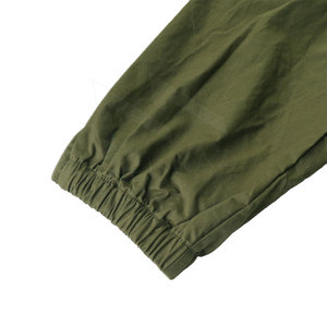 Pantalon cargo pour hommes en coton respirant avec logo personnalisé en gros Pantalon de travail en plein air avec de nombreuses poches pour la sueur des hommes - Product Image 5