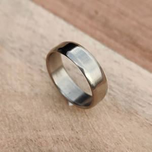 Última moda titanio pulido banda plana Metal compromiso y anillos de boda joyería de moda de las mujeres para regalos y fiestas - Product Image 2