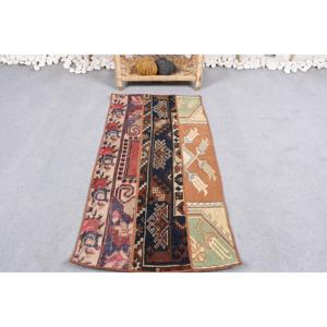 Alfombra turca vintage, alfombra de 1.7x3.4 pies, alfombra roja con diseño de plantas y árboles pequeños - Product Image 1
