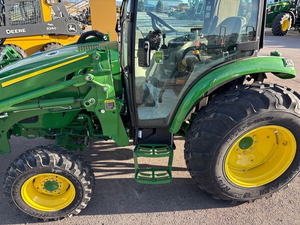 รถไถเดินตาม John Deere 4075R ของแท้ ขายส่ง กำลัง 85 แรงม้า ขับเคลื่อน 4 ล้อ อุปกรณ์การเกษตร มีสินค้าในสต็อก ขายดี จัดส่งรวดเร็ว - Product Image 5