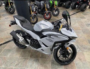 PREMIUM NOUVEAU 2025 KawasakIi NiInja 500 - Product Image 4