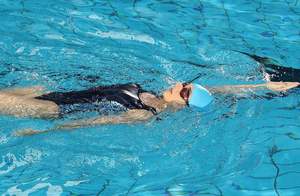 Maillot de bain une pièce athlétique pour femme, dos nageur, imprimé paisley amincissant sur le devant, 100 % polyester, séchage rapide, antibactérien - Product Image 5