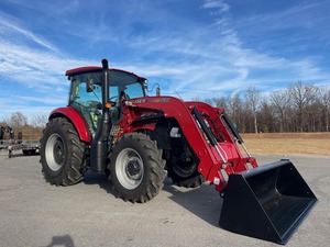Venta caliente modelo 2024 para el tractor Case IH Farmall 120C viene con bomba esencial y componentes de caja de cambios centrados en el motor central - Product Image 4