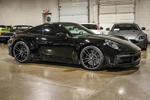 La Mejor Opción Económica 2023: Porsche 911 Turbo S Coupé - Product Image 2