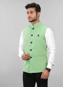 Gilet classique pour homme très demandé en teinte vert marine pour costumes, fêtes, banquets et occasions formelles, disponible à la vente - Product Image 2