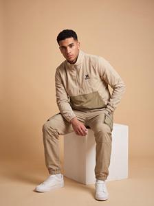 Ensemble coupe-vent sable et kaki, veste et pantalon de survêtement en nylon avec logo personnalisé OEM, fabricant unisexe - Product Image 4