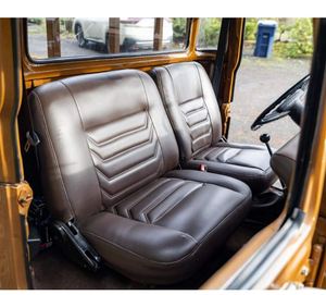 Camioneta Land Cruiser 4x4 de 1981, Usada en Buen Estado, Lista para Enviar - Product Image 4