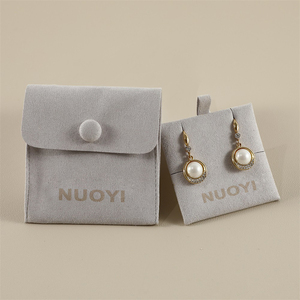 NUOYI Boîte à bijoux en microfibre de velours avec logo personnalisé Petite boucle d'oreille Bracelet Collier Pochette cadeau avec tampon d'insertion - Product Image 1