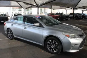 Toyota Avalon XLE 2017 - Product Image 2