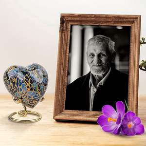 Vente directe d'usine imprimée avec impressions petit coeur urne pour animaux de compagnie fabricant d'usine grossiste support en or - Product Image 5