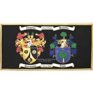 Insignias de marco de encaje personalizadas bordadas a mano con escudo de armas y crestas familiares - Product Image 1