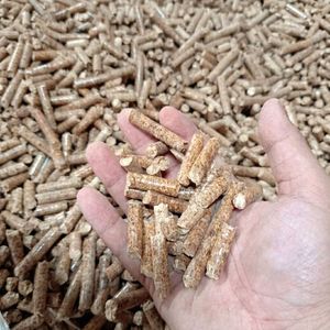 PROVEEDORES MAYORISTAS de PELLETS de MADERA CERTIFICADOS ENPLUS A1 EU para SISTEMAS de CALEFACCIÓN, FORMA de BARRA, BAJO CONTENIDO de CENIZAS 1.5%, BAJO CONTENIDO de HUMEDAD 10% en EE. UU. - Product Image 5