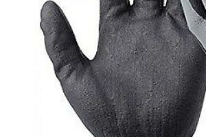 Gants polyvalents 3M NBR, offrant une adhérence dans les environnements légèrement humides et empêchant de glisser avec des huiles, des lubrifiants et des produits chimiques. - Product Image 2