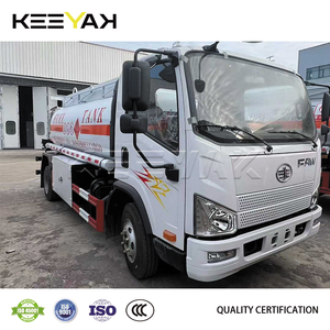 FAW Camión cisterna de aceite 5CBM 4X2 Diesel Gasolina 5000 litros Tanque de combustible Camión Cummins Motor Opcional Fábrica Dirce Suministro para la venta - Product Image 3
