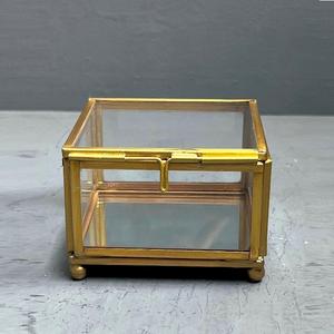 Joyero Pequeño, Caja Decorativa Organizadora con Acabado en Latón, Espejo de Cristal - Product Image 2