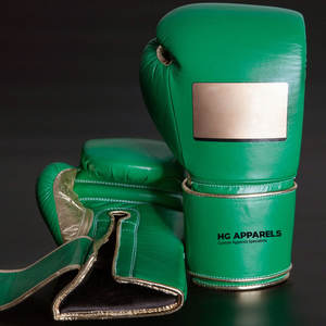 ถุงมือชกมวยไทย MMA หนังคุณภาพสูง พร้อมโลโก้สั่งทำ น้ำหนักเบา เป็นมิตรกับสิ่งแวดล้อม ปิดแบบตีนตุ๊กแก มีสินค้าพร้อมส่ง - Product Image 2