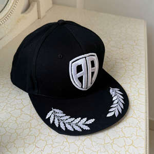 Casquette de baseball Performance personnalisée, broderie feuilles de chêne, respirante, imperméable, style trucker, avec bandeau anti-transpiration en coton - Product Image 1