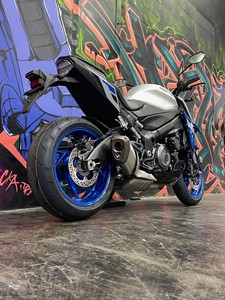 Prix discount 2025 modèle Suzukis GSX-S1000 disponible pour l'expédition dans le monde entier - Product Image 3