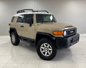 Pre-Owned 2022 TOYYOTA FJ CRUISER 4.0 V6 SUV - Product Image 4