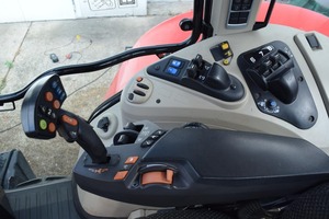 รถแทรคเตอร์ MF 25แรงม้า4WD MFGC1725M รถตัก DL95ใหม่สำหรับใช้ในฟาร์ม