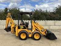 Mini-chargeuse compacte sur pneus JCB 1CX d'occasion, avec moteur, pompe, roulement et boîte de vitesses inclus, pour travaux de construction et agricoles, 3.4, 2000 kg