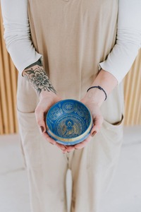Ensemble de bols chantants fabriqués à la main de qualité supérieure comprenant un coussin maillet pour les rituels de yoga et de relaxation de guérison des chakras de méditation profonde - Product Image 2