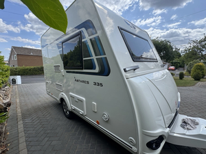 Achetez une caravane de luxe neuve en promotion, idéale pour le camping et les voyages, à prix avantageux. - Product Image 3