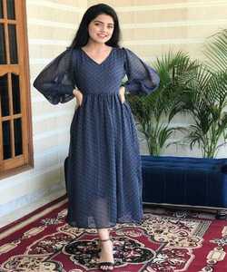 Collection Kurti pour femmes indiennes avec le prix le plus bas Designer Kurti Vêtement ethnique indien Alphanumero - Product Image 4