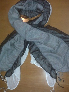 Elegante Bufanda de Algodón con Doble Volante, Bufanda de Alta Costura para Mujer - Product Image 3