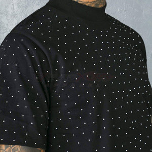 Camiseta de algodón 100% con diamantes de imitación para hombre a la moda con corte de gran tamaño y estampado brillante para camiseta ostentosa con diamantes de imitación de estilo callejero - Product Image 2