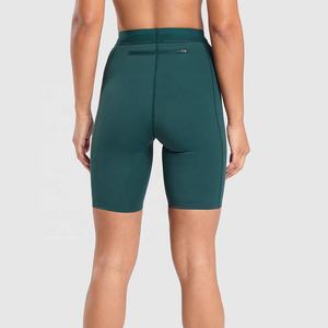 Pantalones cortos de motorista de gimnasio personalizados para mujer con logotipos personalizados de tela duradera OEM pantalones cortos de fitness y ropa deportiva al por mayor - Product Image 2