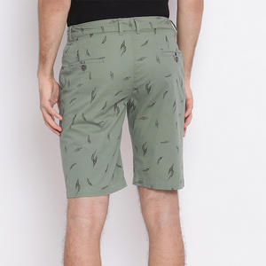 Short imprimé pour hommes, léger, personnalisé, style hip hop, avec motif feuille et piment, tissu doux et respirant en mélange de coton - Product Image 2
