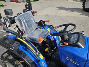 รถแทรกเตอร์ SOLIS 26M SideShift 30 แรงม้า ขับเคลื่อน 4 ล้อ พร้อมระบบเกียร์สำหรับเครื่องยนต์  พร้อมปั๊มเกียร์และลูกปืนประสิทธิภาพสูง - Product Image 5