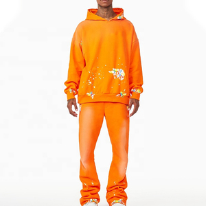 Vente en gros de vêtements de sport de luxe de haute qualité personnalisés grande taille Ensemble de jogging pour homme Survêtement évasé pour hommes - Product Image 1