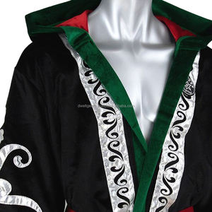 Fabricante de Conjuntos de Bata de Boxeo de Satén Personalizada, Bata con Capucha para Caminar al Ring, Equipo de Boxeo Premium con Logotipo Personalizado - Product Image 2