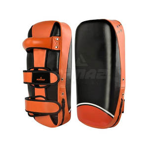 Kick Shield con correas seguras y acolchado de espuma suave para una práctica segura de golpes - Product Image 2