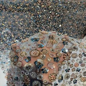 Tissu 100% polyester pour robes de mariée broderie cousue à la main et perles maille importé couture tissu travaillé - Product Image 2