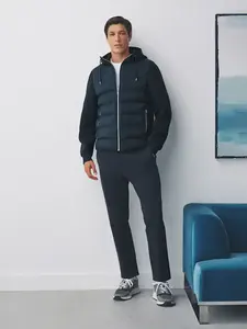 Veste d'hiver Offre Spéciale OEM ODM pour hommes rembourrée à la mode veste polaire pour hommes pour les sports d'hiver en plein air - Product Image 3