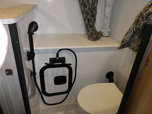 Tobogán 4WD personalizado en Campers <span class=keywords><strong>Pick</strong></span> <span class=keywords><strong>up</strong></span> Adecuado para cabinas individuales - Product Image 6