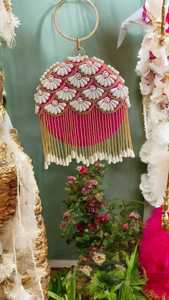 กระเป๋าคลัทช์ทรงกลมสวยงามมีสไตล์ปักแบบพรีเมียมสำหรับแฟชั่นและช่วงเวลาพิเศษจากอินเดีย - Product Image 3