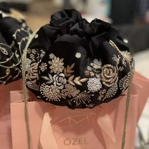 Unique-FÊTE et WEDDING-BEAUTIFUL-POTLI SACS pour WITH--EMBELLISHED AVEC des PERLES DE CRISTAL DE VERRE PERLE de PIERRE, ZARDOZI TRAVAIL 2021. - Product Image 2