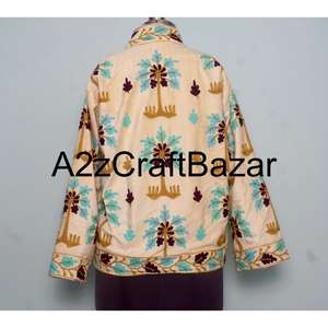 Chaqueta de Terciopelo Suzani Hecha a Mano, Chaqueta de Invierno, Abrigo para Mujer, Chaqueta de Tela de Terciopelo Suzani, Chaqueta de Terciopelo para Fiesta - Product Image 5