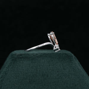 Bague de fiançailles en or blanc massif 14KT personnalisée en poire rose et coupe ronde Bague certifiée et plaquée or avec diamant cultivé en laboratoire - Product Image 6