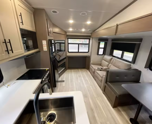 2025 2024 2026 Keystones Cougar S-p-o-r-t P-l-a-t-i-n-u-m 2400RE Rvs Camper Motorhomes Remorque de voyage - Product Image 3